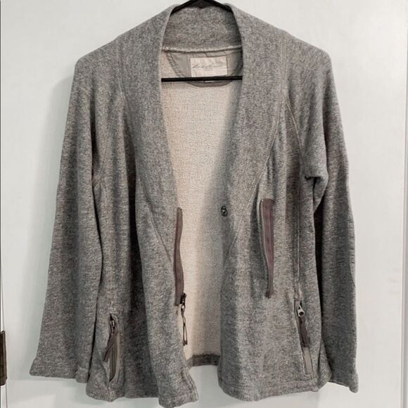 Eddie Bauer Women's Gray Sweater Jacket - Asymmetrical Zip - Picture 2 of 4